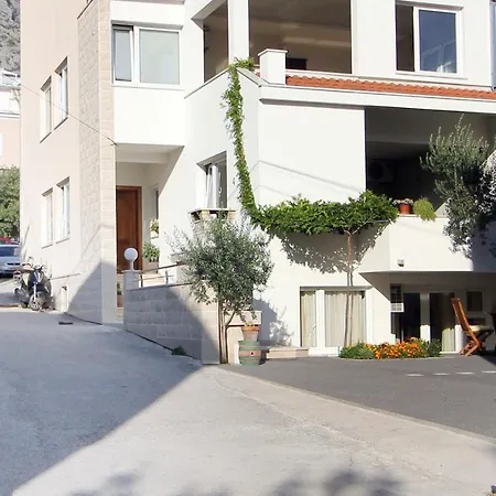Apartment With A Parking Space - 20700
