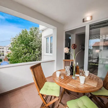 With A Parking Space - 20700 Makarska