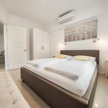 Apartment With A Parking Space - 20700