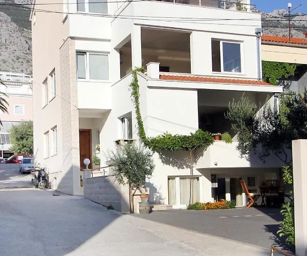 With Parking Space - 20700 * Makarska