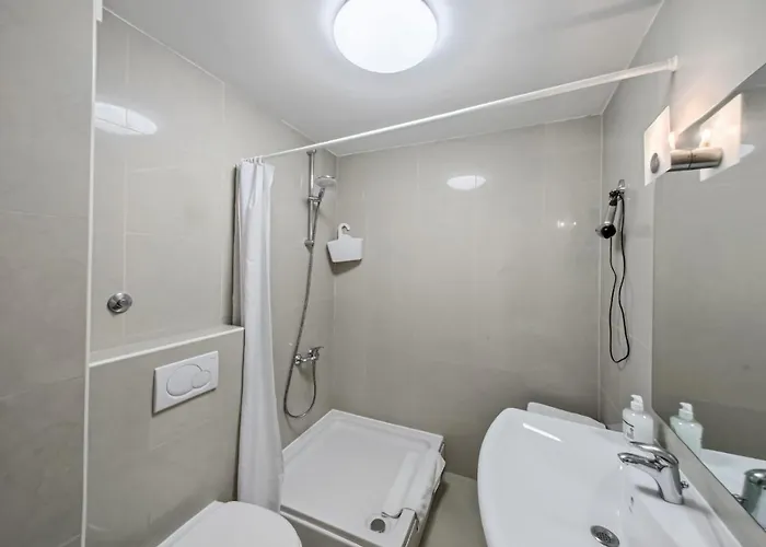 Lägenhet With Parking Space - 20700