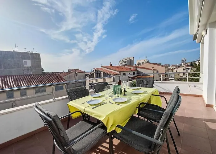 Daire With Parking Space - 20700 *